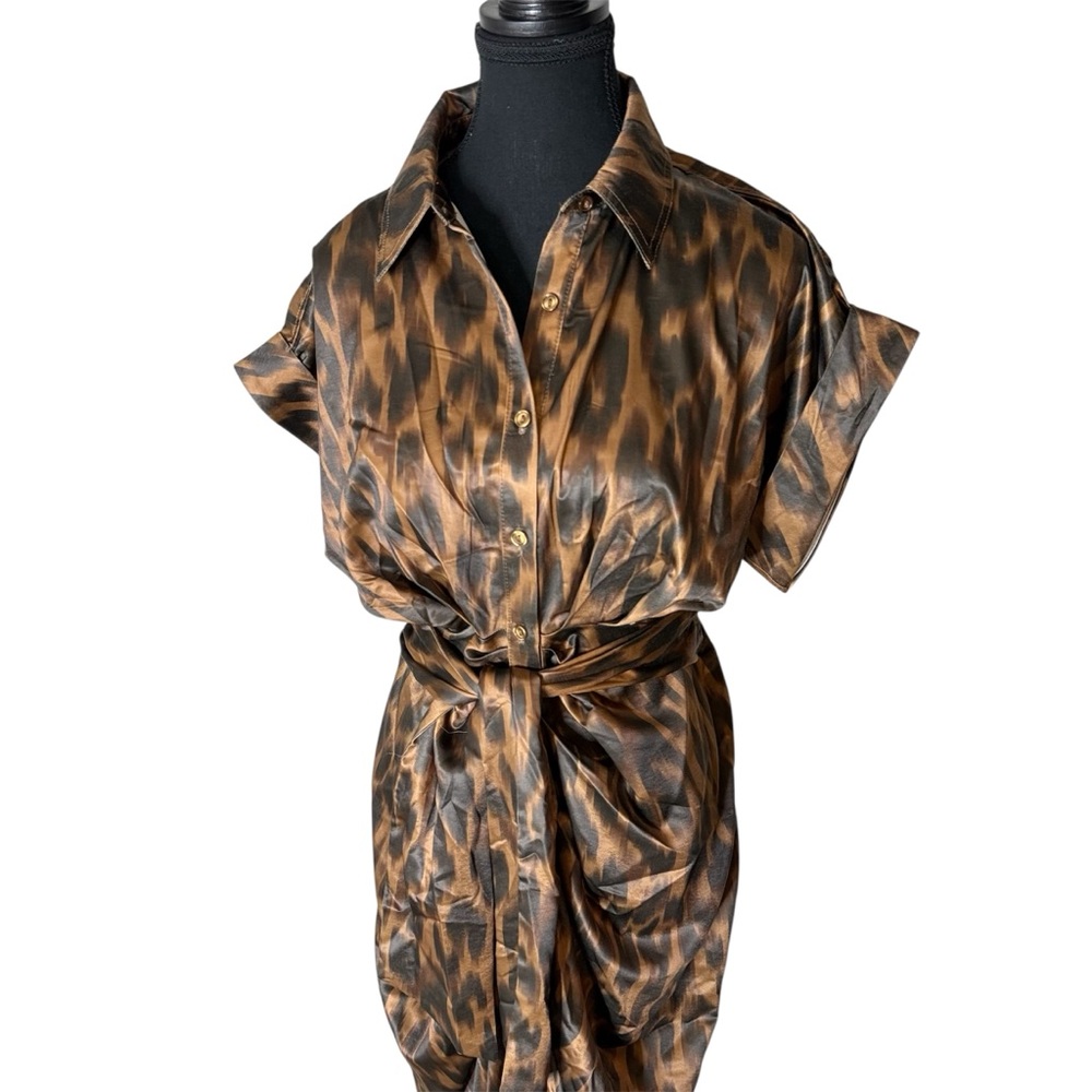BETSEY JOHNSON New Leopard Print Button Up Satin Ruched Short Sleeve Dress Small